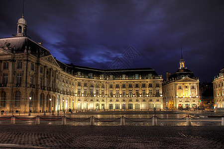 法国波尔多博尔多博尔德布尔斯广场 Aquitainee建筑学正方形黑与白历史喷泉日落照明旅行遗产多云图片