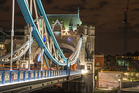 夜间伦敦大塔桥梁建筑设计细节观光景观建造城市街道吸引力明信片旅游地标运动图片