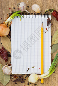 用笔记本写配香料的食谱桂冠洋葱叶子美食食物菜单粉末烹饪胡椒调味品图片