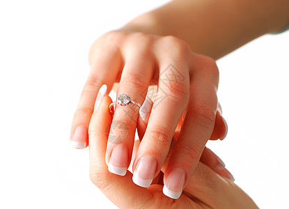 钻石戒指白色女士已婚宝石婚礼指甲珠宝手指订婚女性背景