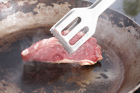 牛肉牛排市场炒锅牛肉平底锅美食门房饮食屠夫营养铸铁图片