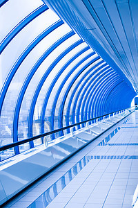 步行桥建筑大厦窗户公司蓝色商业城市玻璃生长金融图片