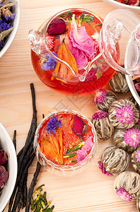 香草天然花卉茶和干花食物玻璃植物酿造叶子治疗饮料杯子茶壶疗法图片