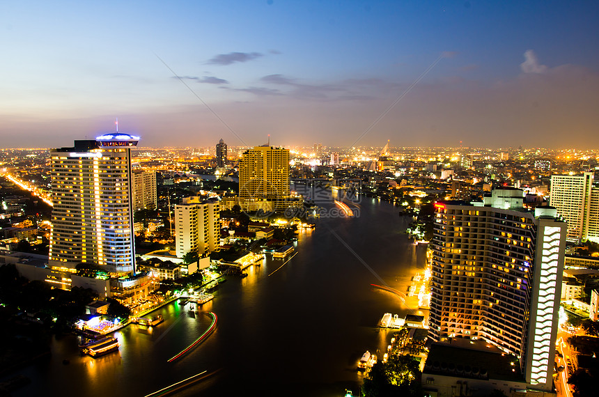 泰国曼谷夜市高密度摩天大楼背景酒店建筑城市生活结构景观建筑学风景图片