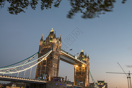 伦敦黄昏塔桥的美丽颜色英语旅游地标石头天空王国反思城市历史蓝色图片