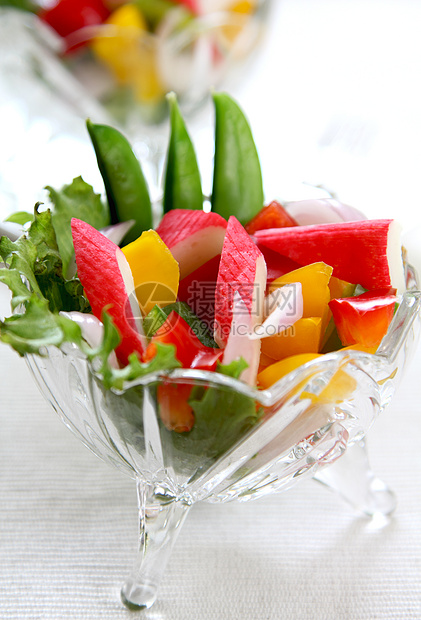 螃蟹加胡椒和生菜沙拉食物敷料橙子小菜美食午餐生物矿物低脂肪市场图片