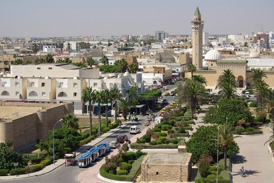 突尼斯和非洲蒙塔斯蒂尔族类型大理石地标圆顶天线景观全景街道天空建筑国家图片