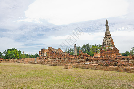 古代古寺庙的古塔石头天空旅游历史古董旅行佛教徒地标纪念碑蓝色图片