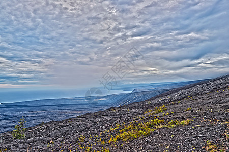 Big Island夏威夷火山坑路链的视图岩石图片