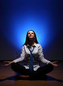 商业妇女冥想职业自由人士平衡沉思商务脉轮班级蓝色瑜伽图片