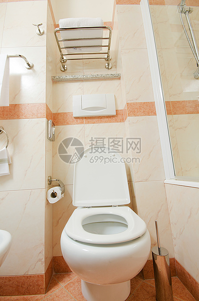 现代洗手间中的厕所地面民众收藏风格座位龙头浴室酒店卫生房子图片