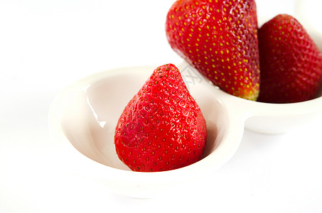 草莓水果食物红色白色甜点背景图片