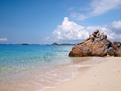 卡姆岛支撑天际场景涟漪蓝色海滩海洋风景地平线海浪图片