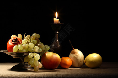 水果和蜡烛阴影帆布艺术甜点时间柿子古董饮食晚餐花瓶图片