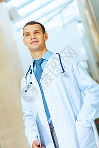 友好型男医生男人男性诊所从业者职业职员保健药品医师临床图片