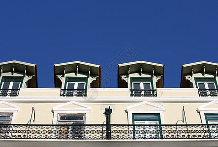 里斯本典型建筑物街道住宅建筑房子历史窗户建筑学阳台城市首都图片