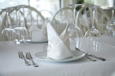 服务餐桌装饰婚礼派对环境庆典用餐午餐桌布玻璃用具图片