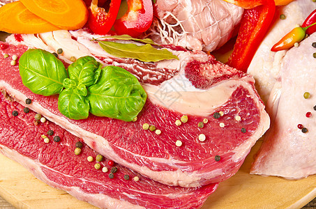肉类迷迭香烧烤烹饪牛肉牛扒肌肉炙烤美食香料蔬菜图片