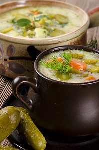 波兰泡黄瓜汤添加剂草本植物芳香抛光美食芹菜面包蔬菜营养叶子图片