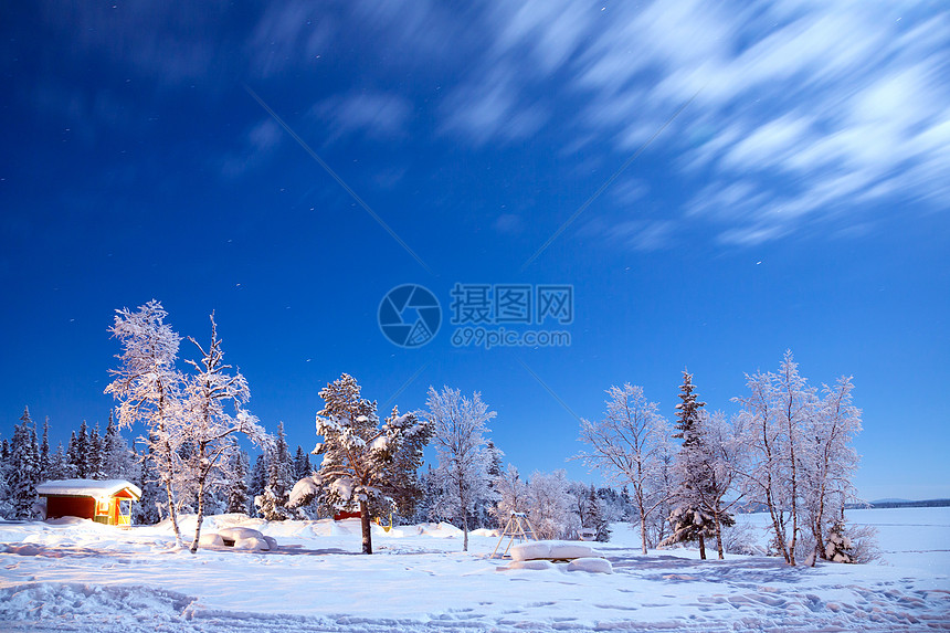 夜间冬季风景场地踪迹小屋蓝色旅行环境气候森林国家假期图片