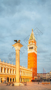 意大利威尼斯圣马尔科广场分数旅行地标景观正方形教会大教堂建筑学城市柱子图片