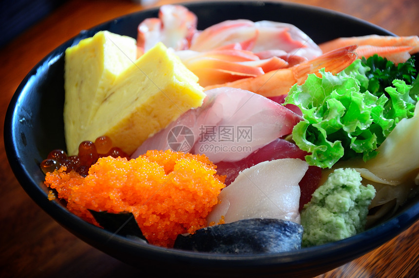 素美关门了餐厅料理鱼卵鱼片桌子盘子美食风格海鲜烹饪图片