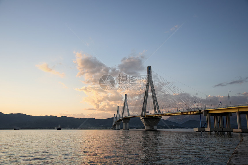 穿越科林斯湾海峡天空电缆抗震蓝色海峡海湾建筑海岸反离子建筑学图片