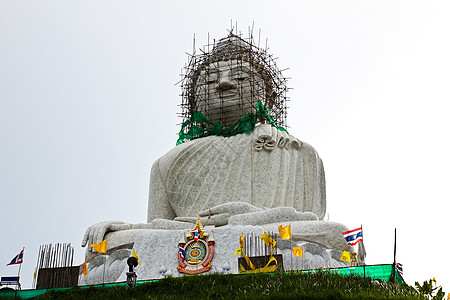 在泰国普吉最伟大的白佛陀摄影文化纪念碑地标纪念馆石头大理石寺庙材料雕像图片