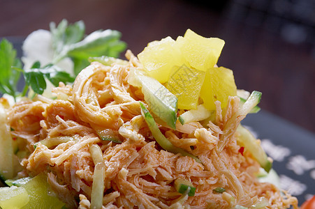 日本沙拉加熏鸡用餐香菜美食沙拉食物午餐蔬菜筷子黄瓜熏制图片