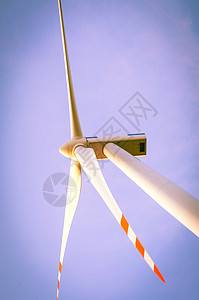 风涡轮素蓝色技术风车发电机天空旋转活力阳光场地力量背景图片