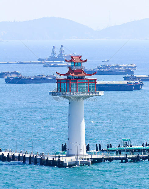 泰国斯里昌岛的鸟眼观旅行寺庙假期码头海洋港口城市天空图片