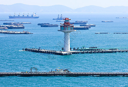 泰国斯里昌岛的鸟眼观旅行码头海洋假期港口天空寺庙城市图片