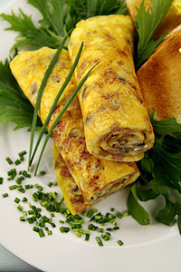 卷煎蛋卷午餐草药熏肉早餐烹饪青菜用餐味道美食营养图片