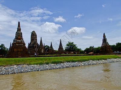 泰国Ayutthaya的佛教修道院寺庙文化旅行建筑学宝塔佛塔石头精神天空旅游图片