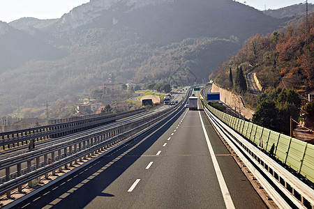 车 路公路高速公路航程速度风景驾驶曲线弯曲赛道运输沥青路面背景