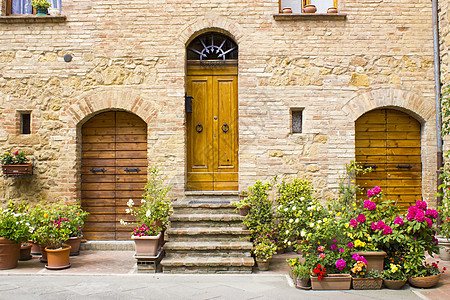 意大利皮恩扎可爱的图斯卡人街传统植物花盆石头花语财产历史性乡村国家楼梯图片