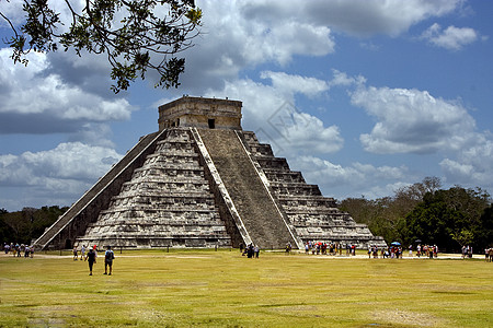 埃尔卡斯蒂略金字塔大理石木头蓝色棕色寺庙城堡衬套灰色绿色图片