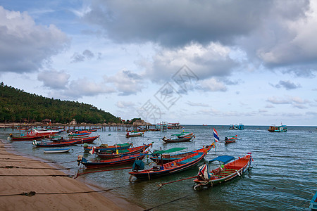 渔民村海岸木头建筑渔夫天空海洋钓鱼海滩蓝色热带图片