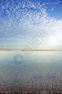 天空和海洋背景图像太阳热带海岸旅游季节地平线冲浪风景海滩蓝色图片