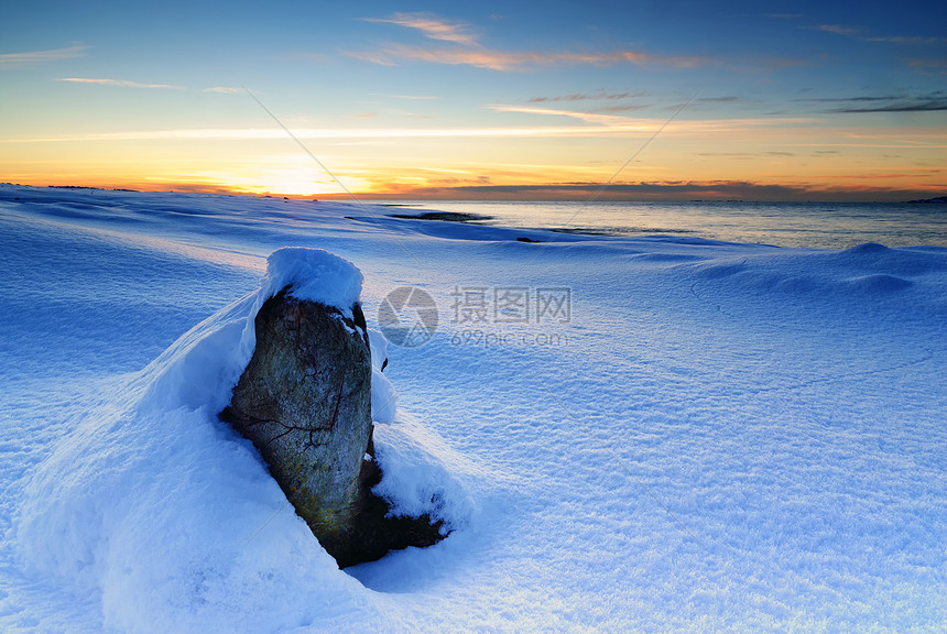 图尼内斯弗里尔岩石海岸日落景观图片