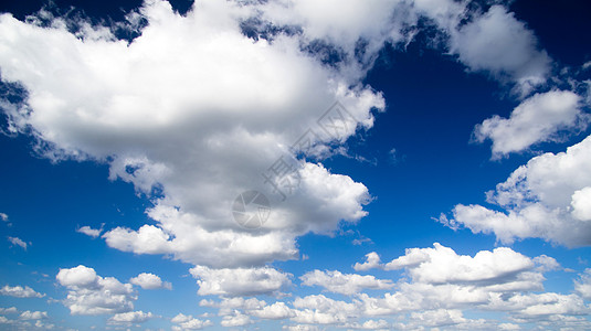 蓝蓝天空蓝色晴天积雨环境阴霾多云季节阳光风景天气图片