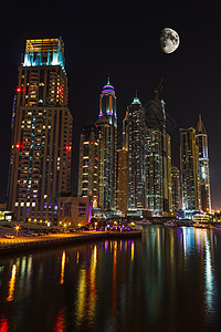 2012年11月14日 UAE 迪拜Marina的夜生活天际天空市中心酒店旅行住宅灯光运输建筑城市图片