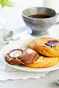 软饼干巧克力和白巧克力甜饼美食家营养饮食甜点小吃白色美食烹饪干姜脂肪图片