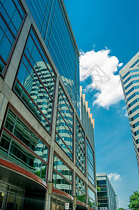 高大的城市高层建筑商业市中心天际景观办公室摩天大楼都市建筑地标办公大楼图片