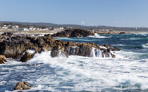 太平洋草原的崩溃海岸树林悬崖海景海浪风景海洋岩石蓝色天空支撑图片