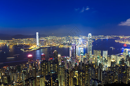 晚上在香港金融办公室办公楼港口商业地标全景场景天际中心图片