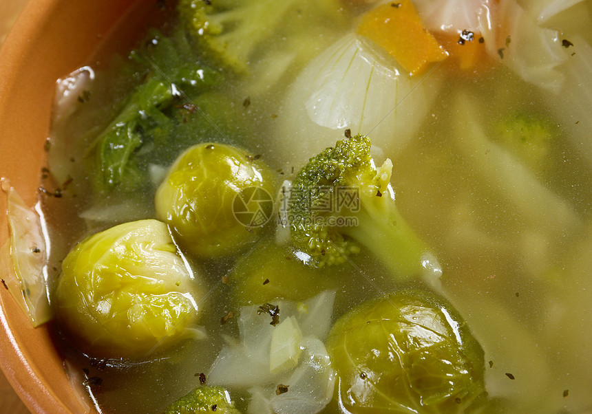 意大利式农场式汤油菜利语食物肉汤绿色盘子萝卜美食草本植物小吃图片