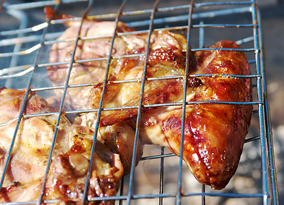 烧烤 chicken香肠食物熏制炙烤野餐烤痕链接火焰图片