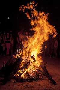 西班牙语的圣约翰邦火传统篝火节日庆祝晚会庆典闲暇娱乐活动派对图片