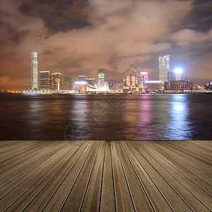 维多利亚港在夜间天际建筑学风景码头建筑旅游场景地标商业景观图片